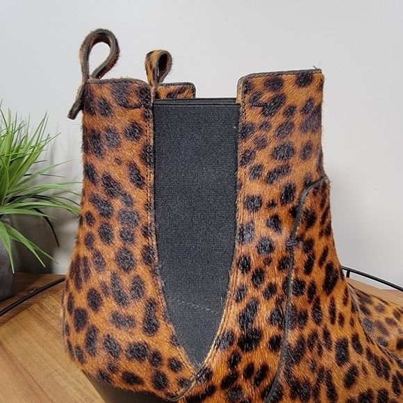 Veronica Beard Landon Calf Hair Leopard Print Booties Cone Heel Size 40.5 - Picture 8 of 17